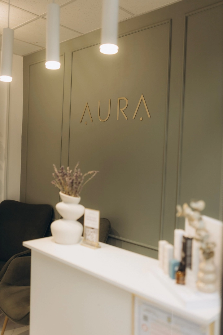 AURA Salon